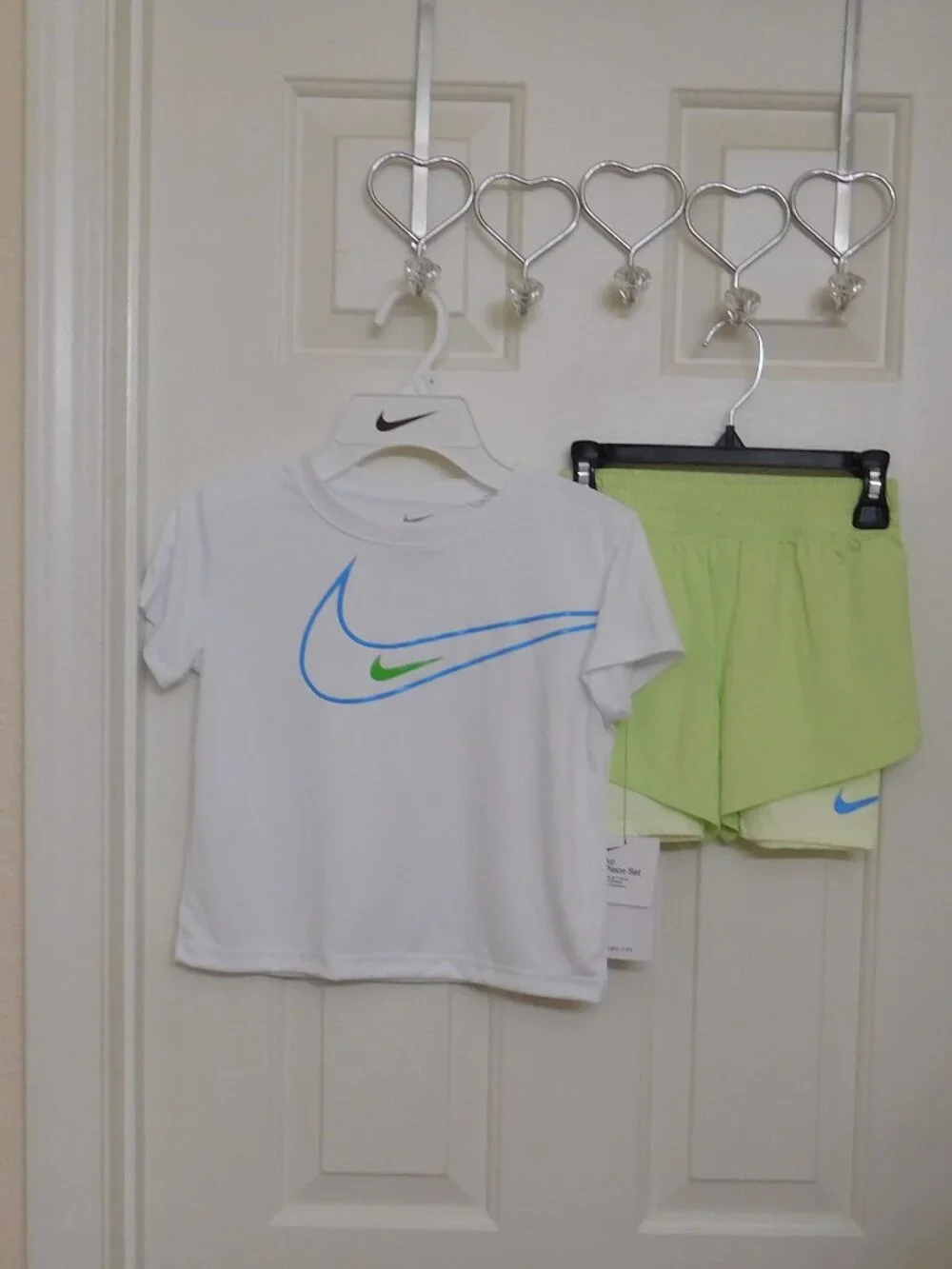 Matching Sets | Nwt 2pc Nike White Blue Green Top Green Layered Shorts ...